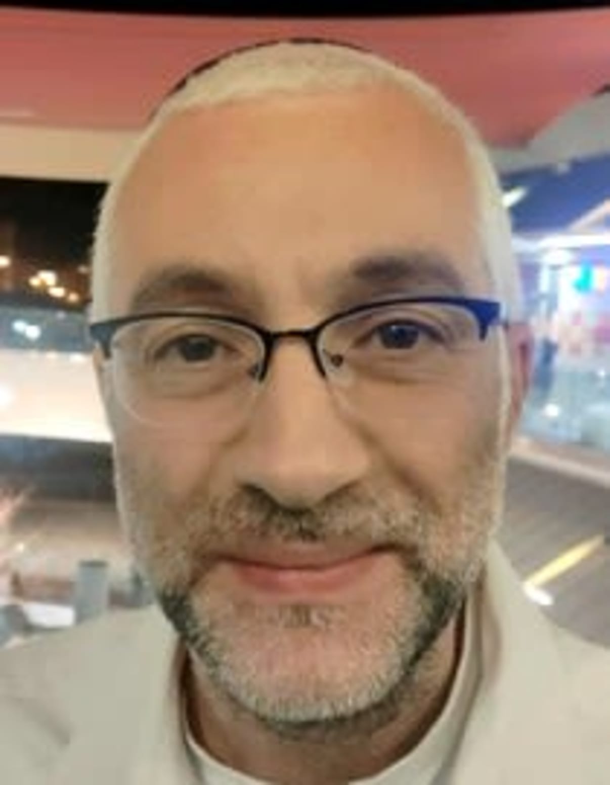 תמונת פורטרט של בעל המקצוע