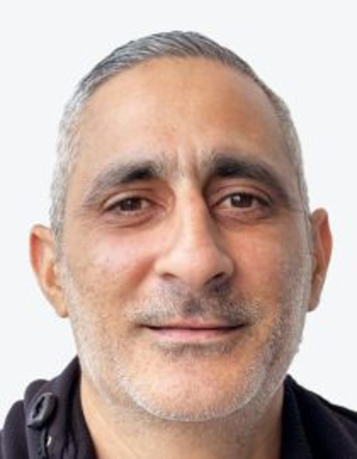 תמונת פורטרט של בעל המקצוע