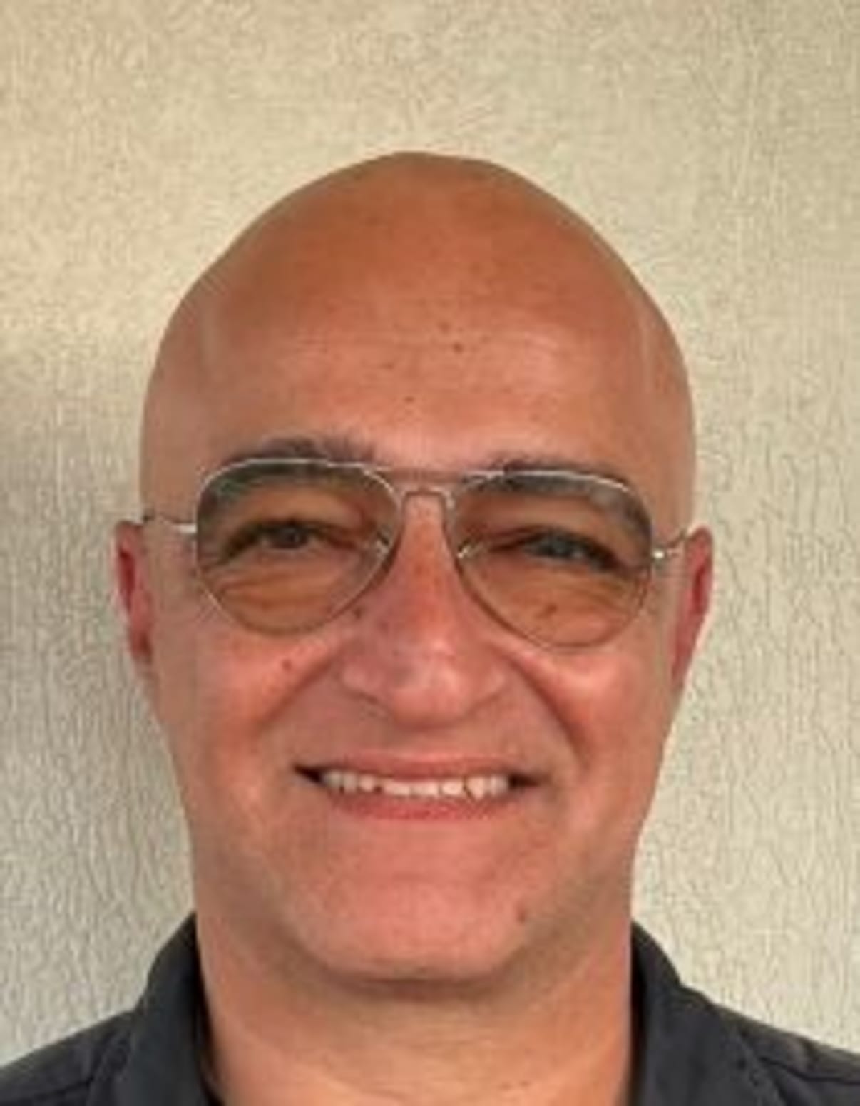 תמונת פורטרט של בעל המקצוע