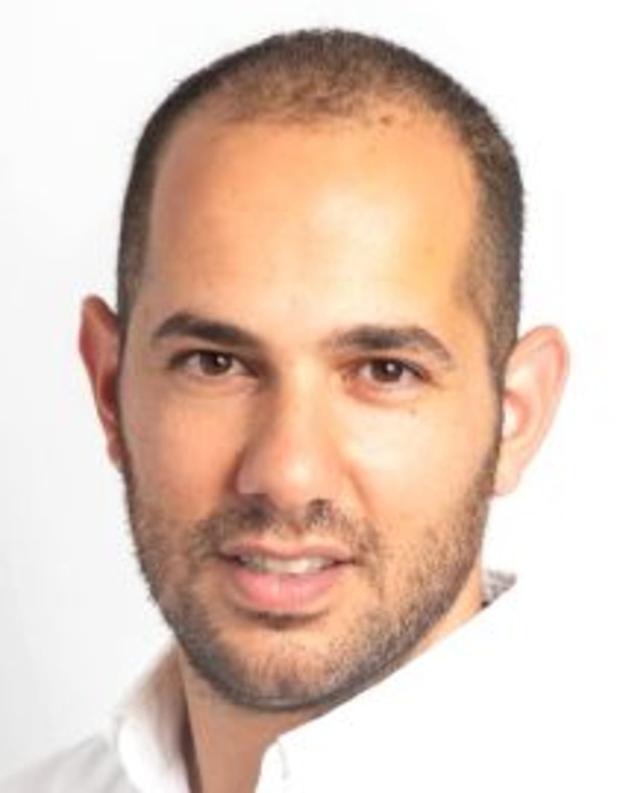 תמונת פורטרט של בעל המקצוע