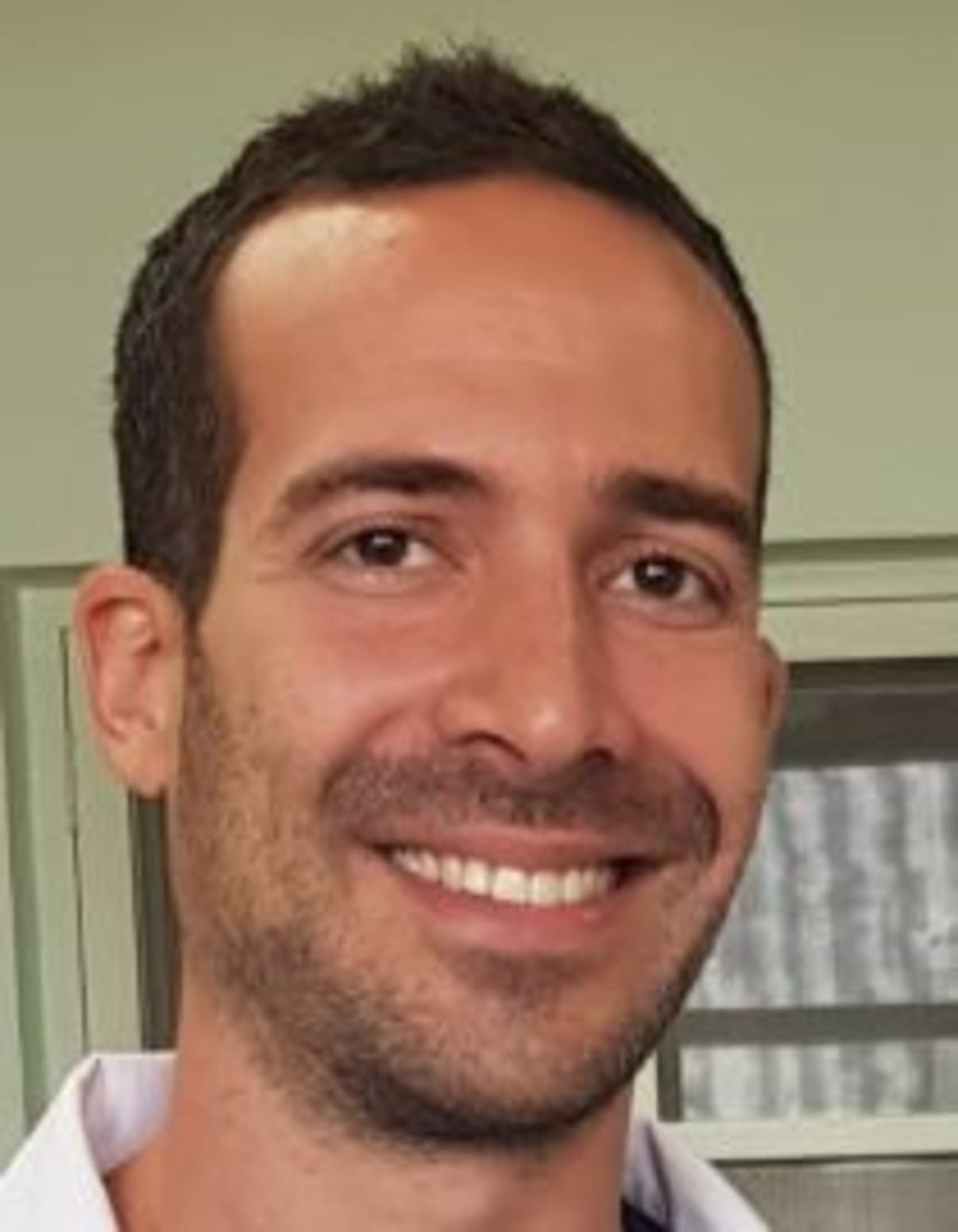 תמונת פורטרט של בעל המקצוע