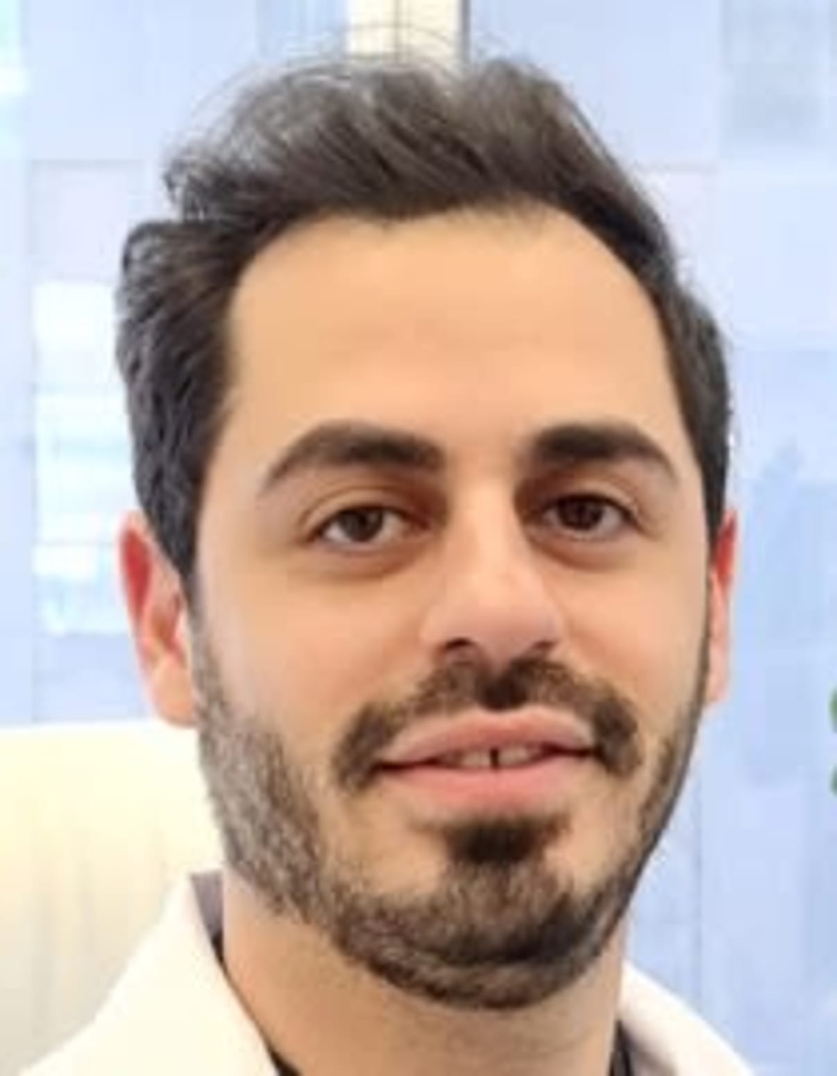 תמונת פורטרט של בעל המקצוע