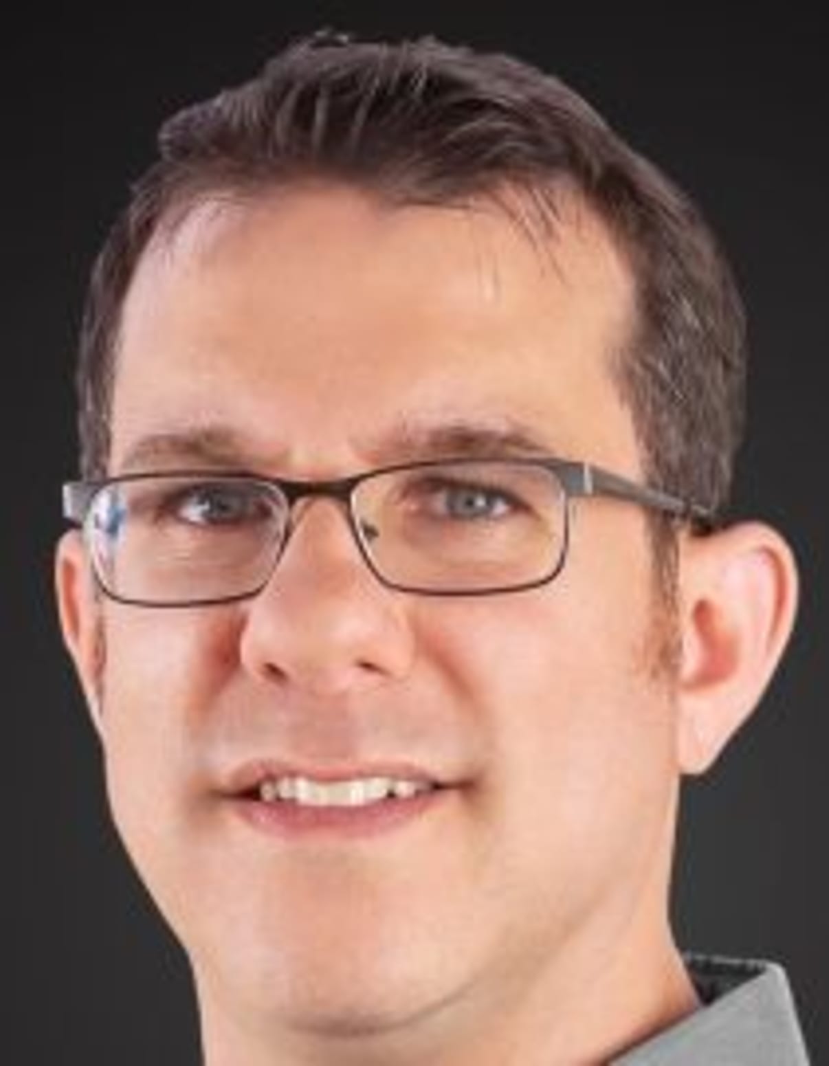 תמונת פורטרט של בעל המקצוע