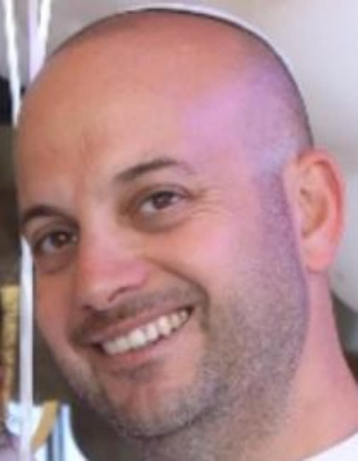 תמונת פורטרט של בעל המקצוע