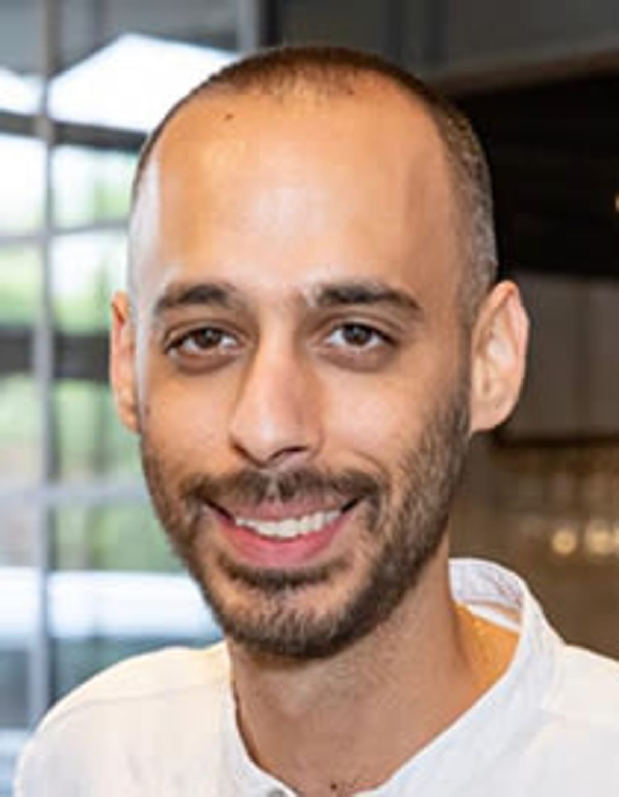 תמונת פורטרט של בעל המקצוע