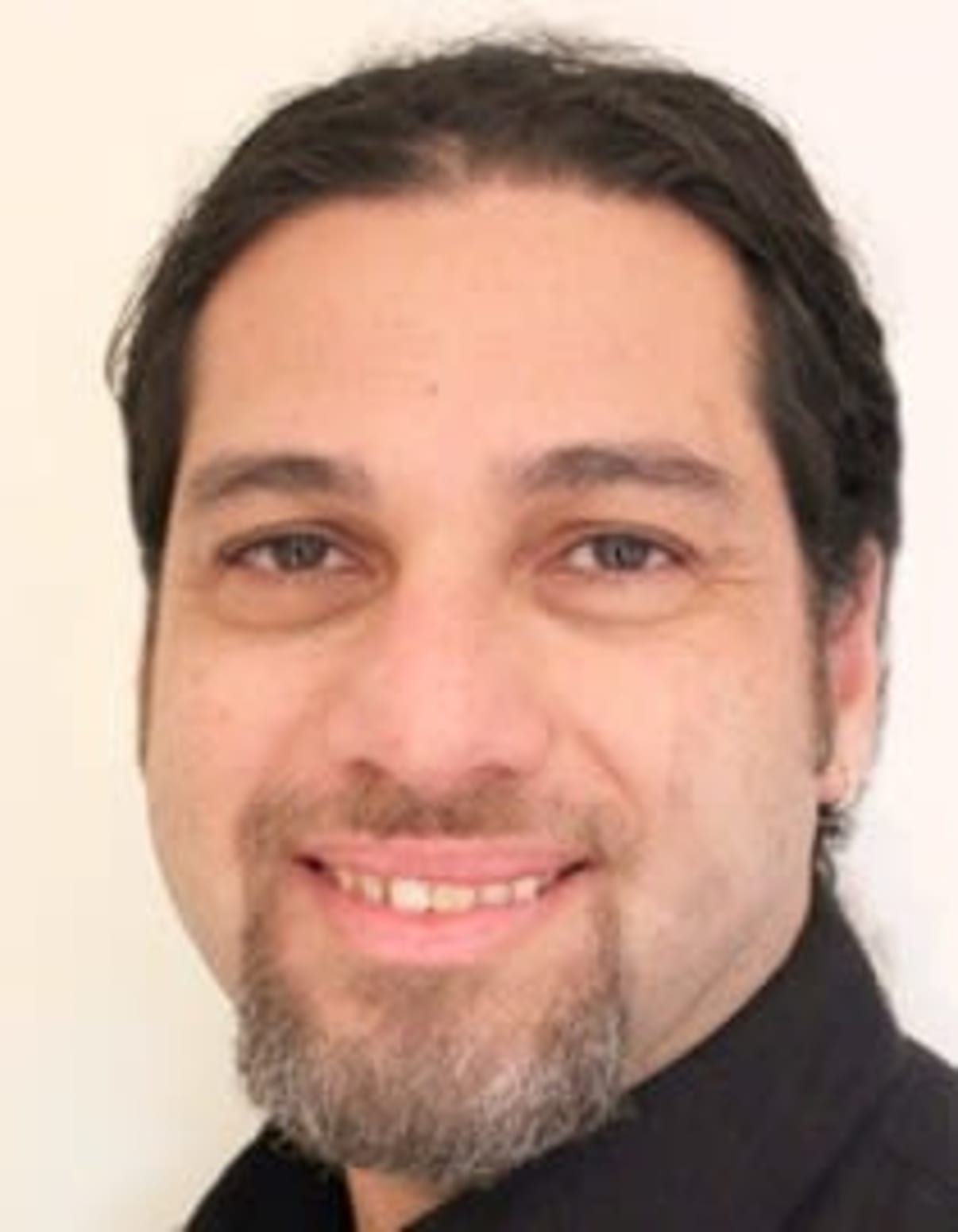 תמונת פורטרט של בעל המקצוע