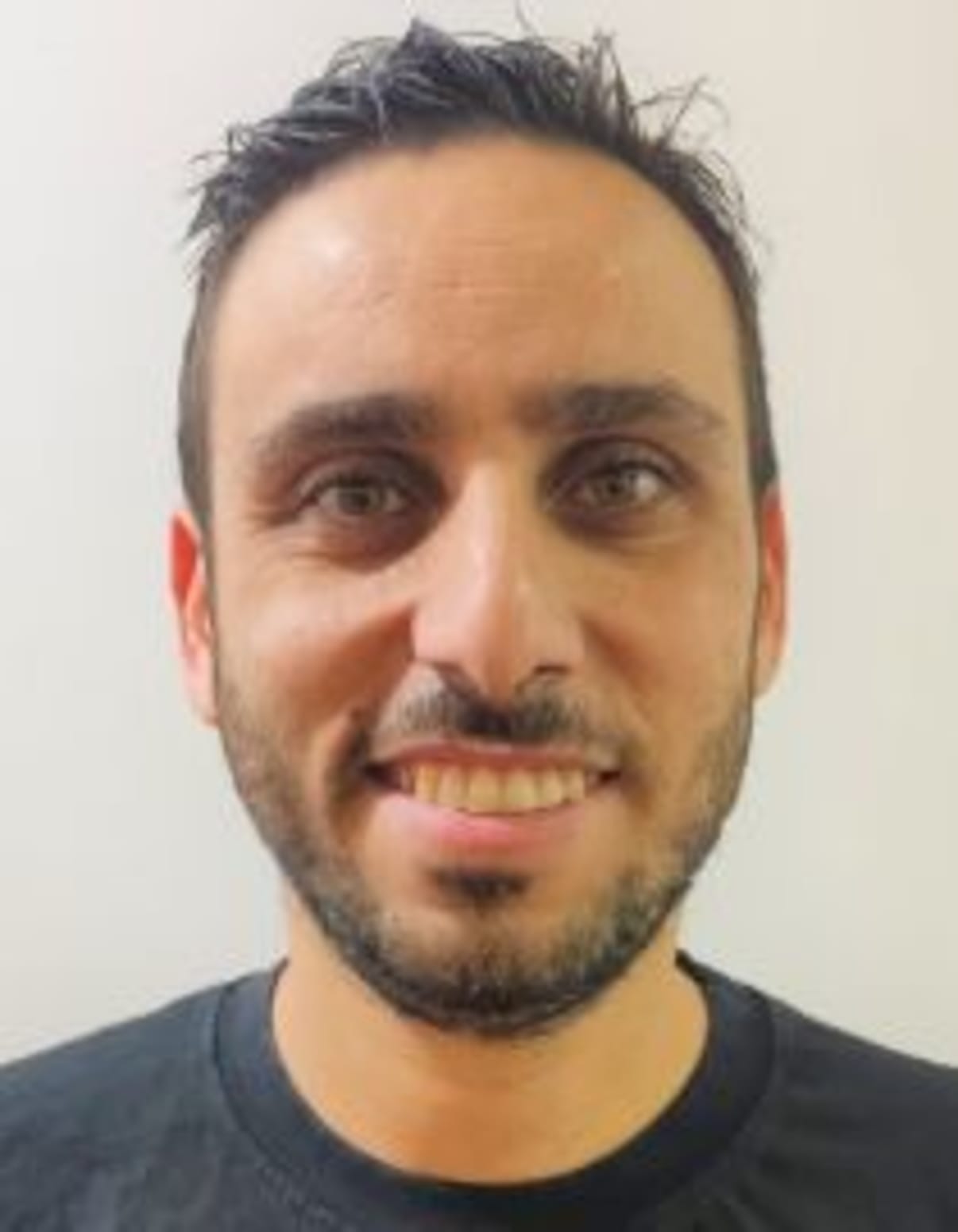 תמונת פורטרט של בעל המקצוע