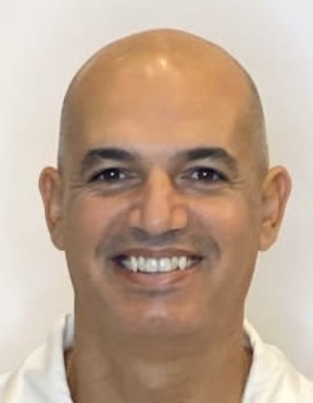 תמונת פורטרט של בעל המקצוע