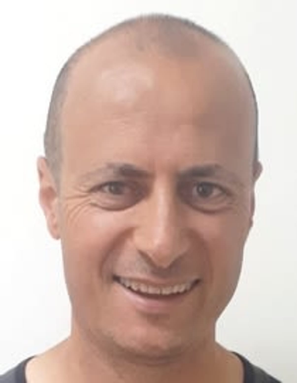 תמונת פורטרט של בעל המקצוע