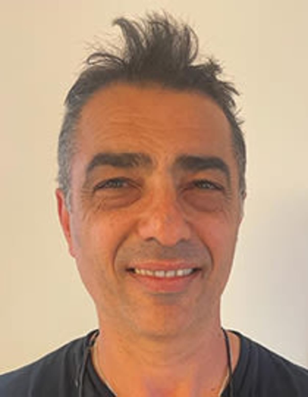 תמונת פורטרט של בעל המקצוע