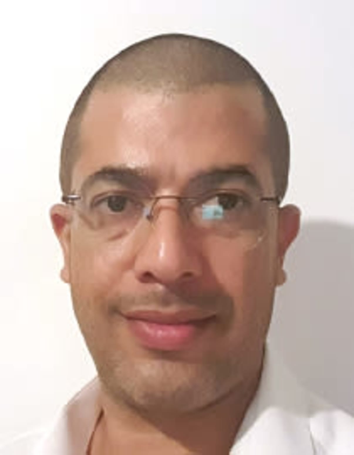 תמונת פורטרט של בעל המקצוע