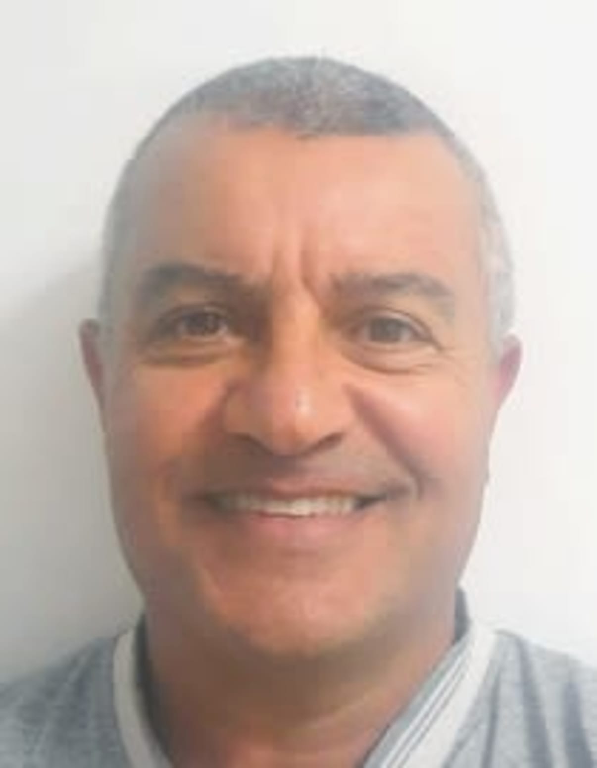 תמונת פורטרט של בעל המקצוע