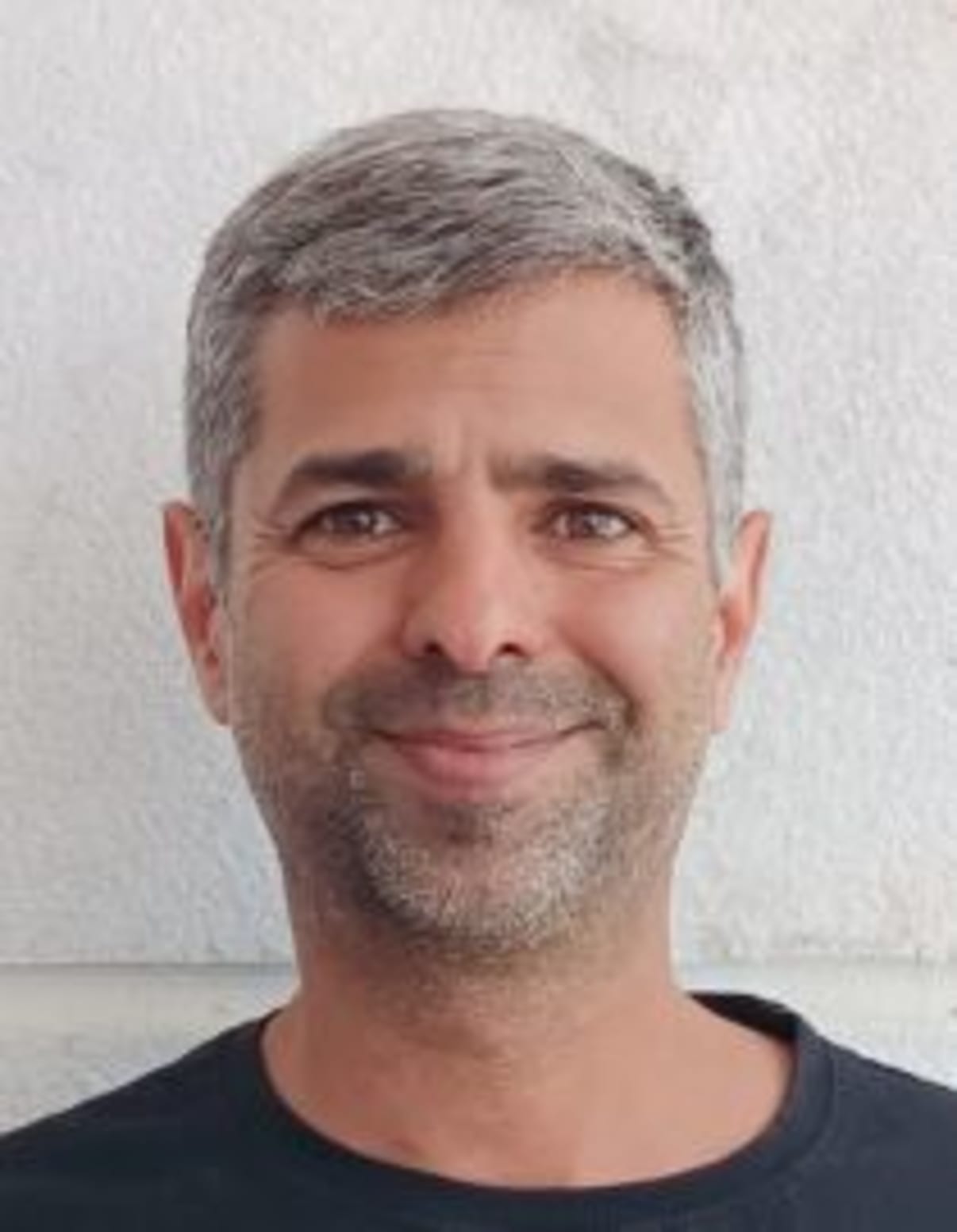 תמונת פורטרט של בעל המקצוע