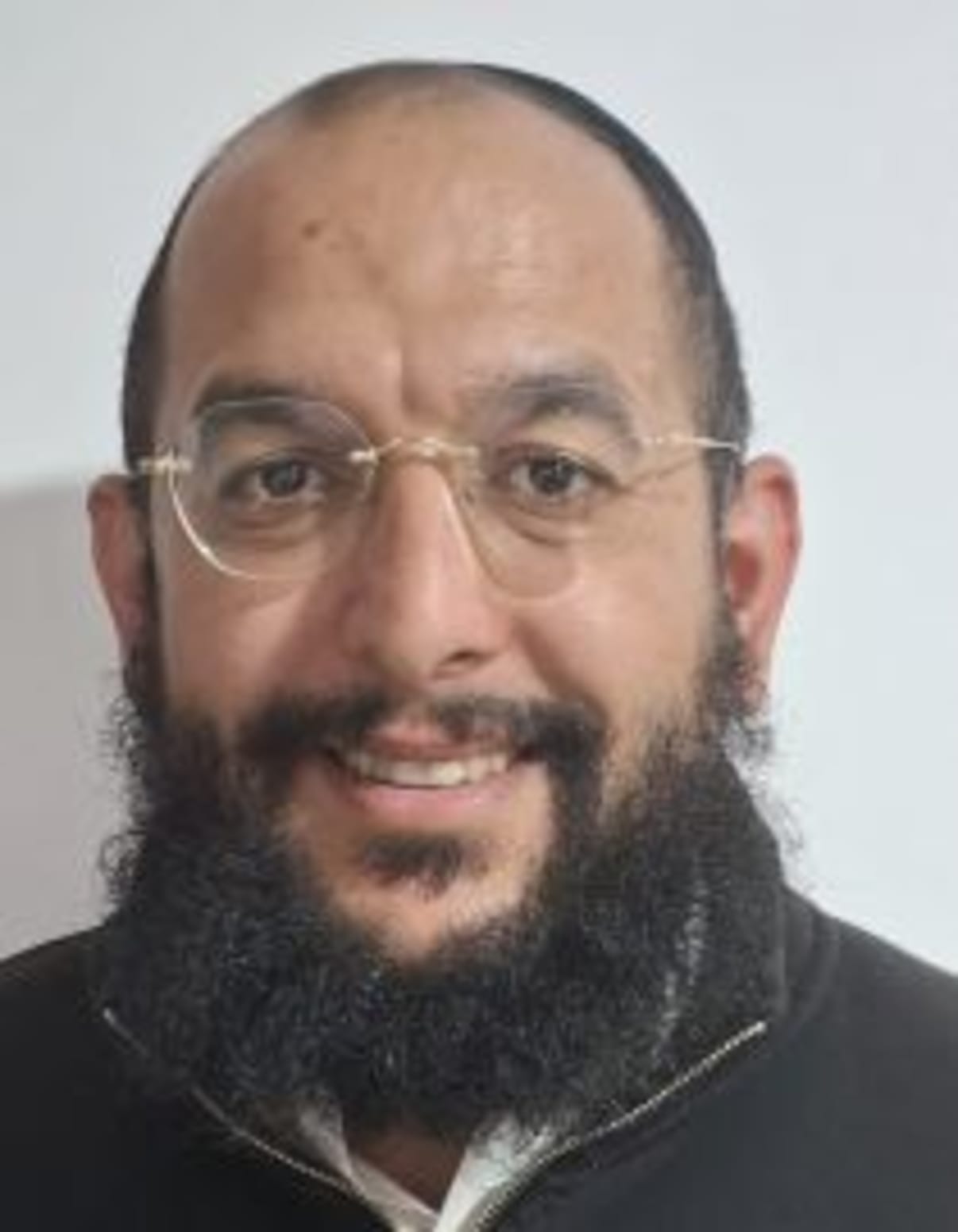 תמונת פורטרט של בעל המקצוע