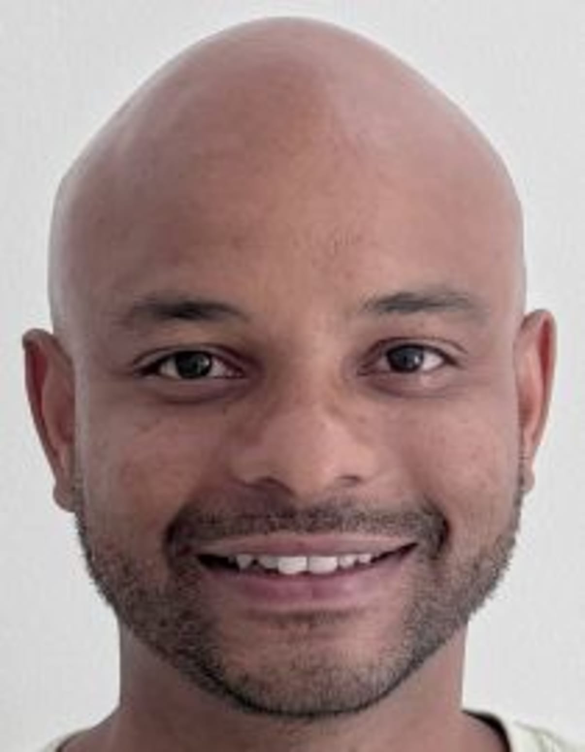 תמונת פורטרט של בעל המקצוע