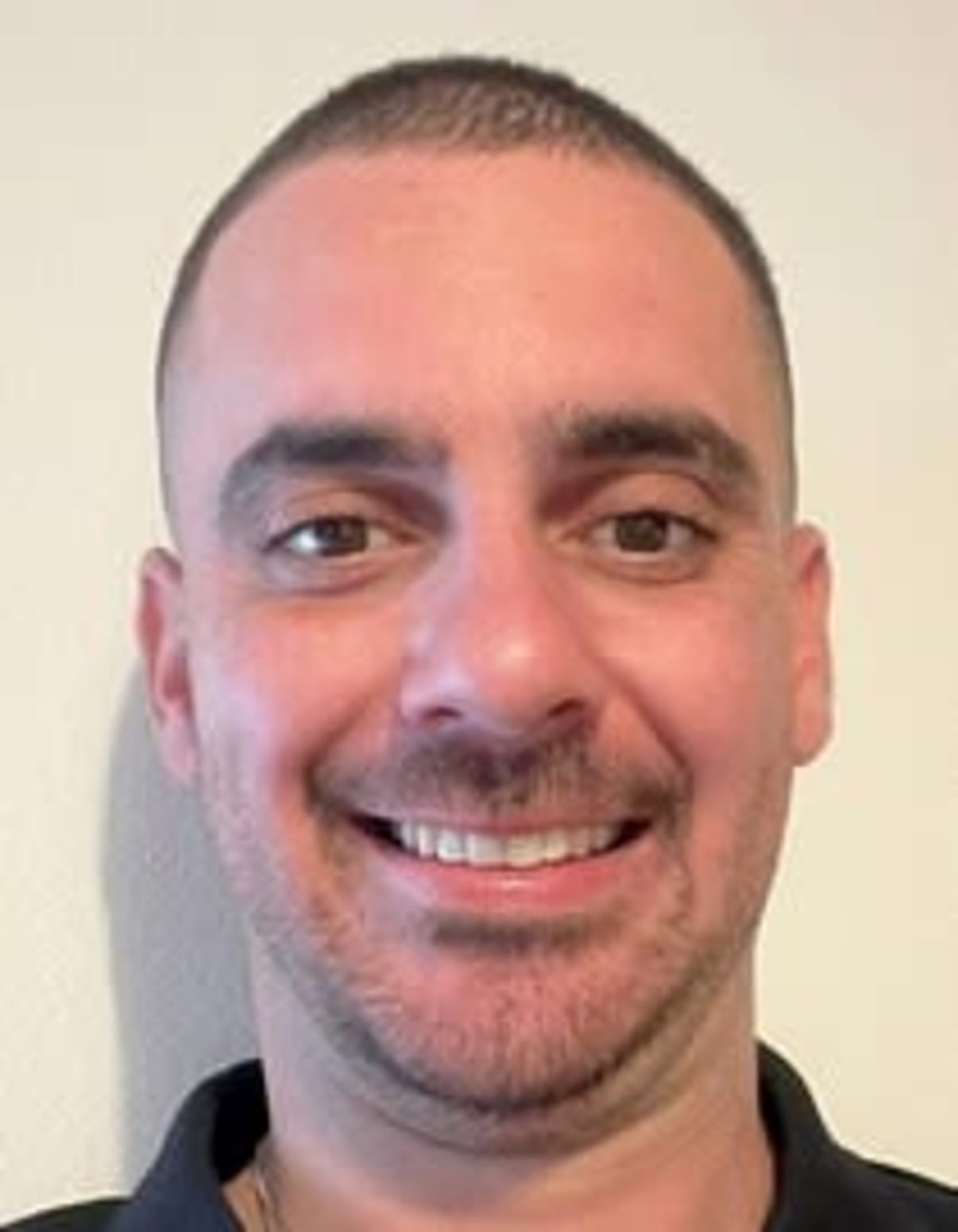 תמונת פורטרט של בעל המקצוע