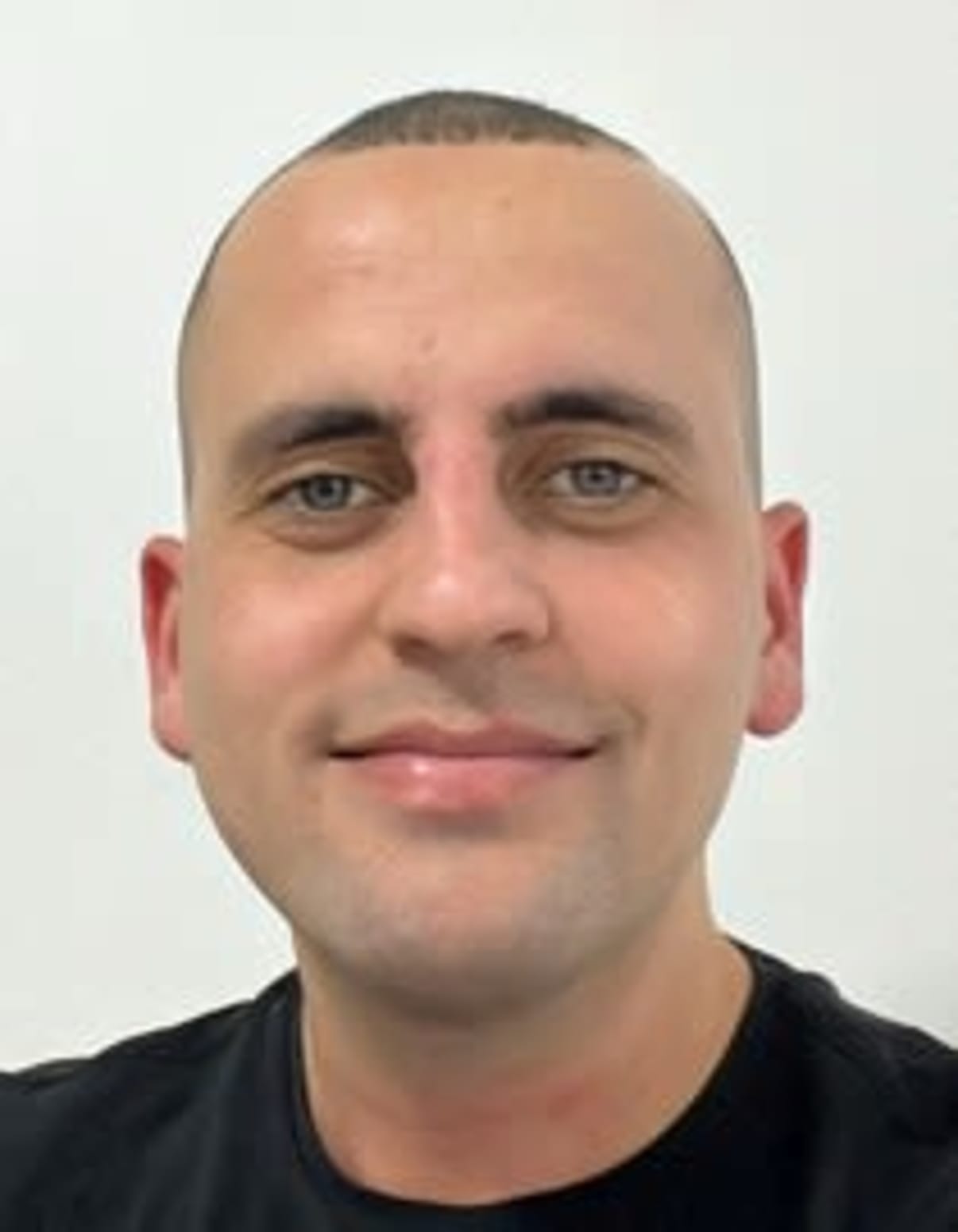 תמונת פורטרט של בעל המקצוע