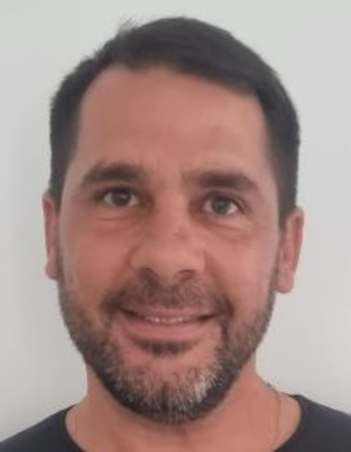 תמונת פורטרט של בעל המקצוע