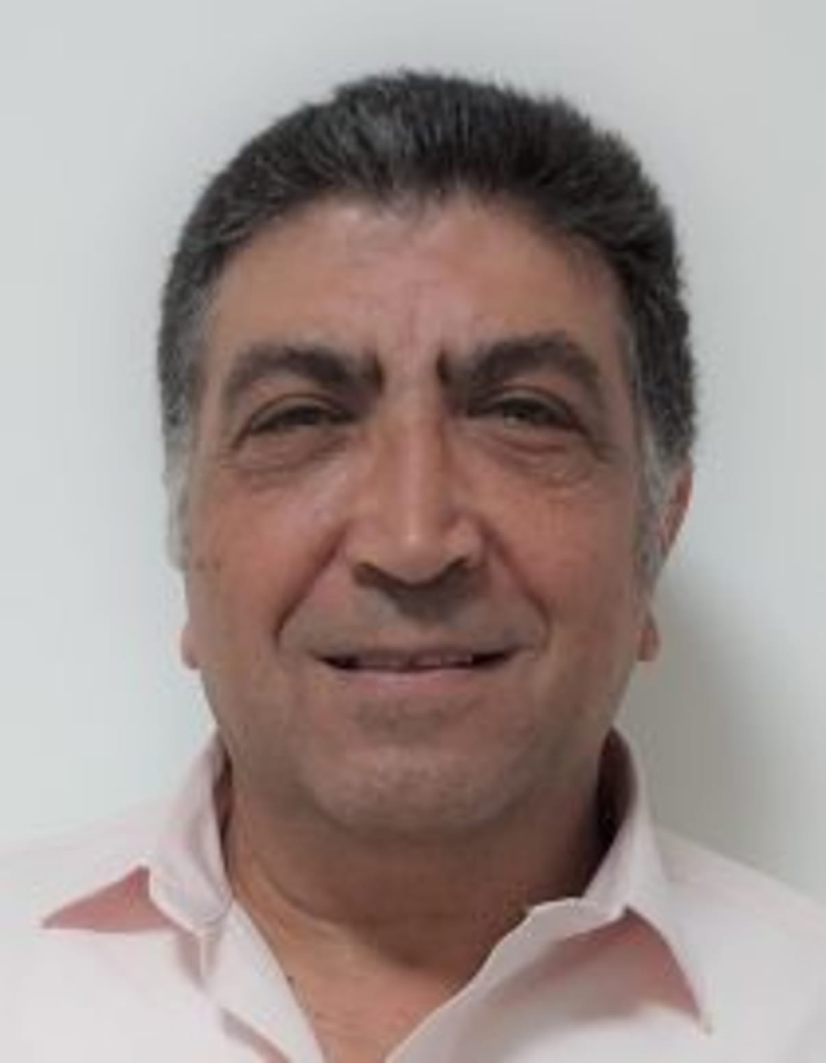 תמונת פורטרט של בעל המקצוע