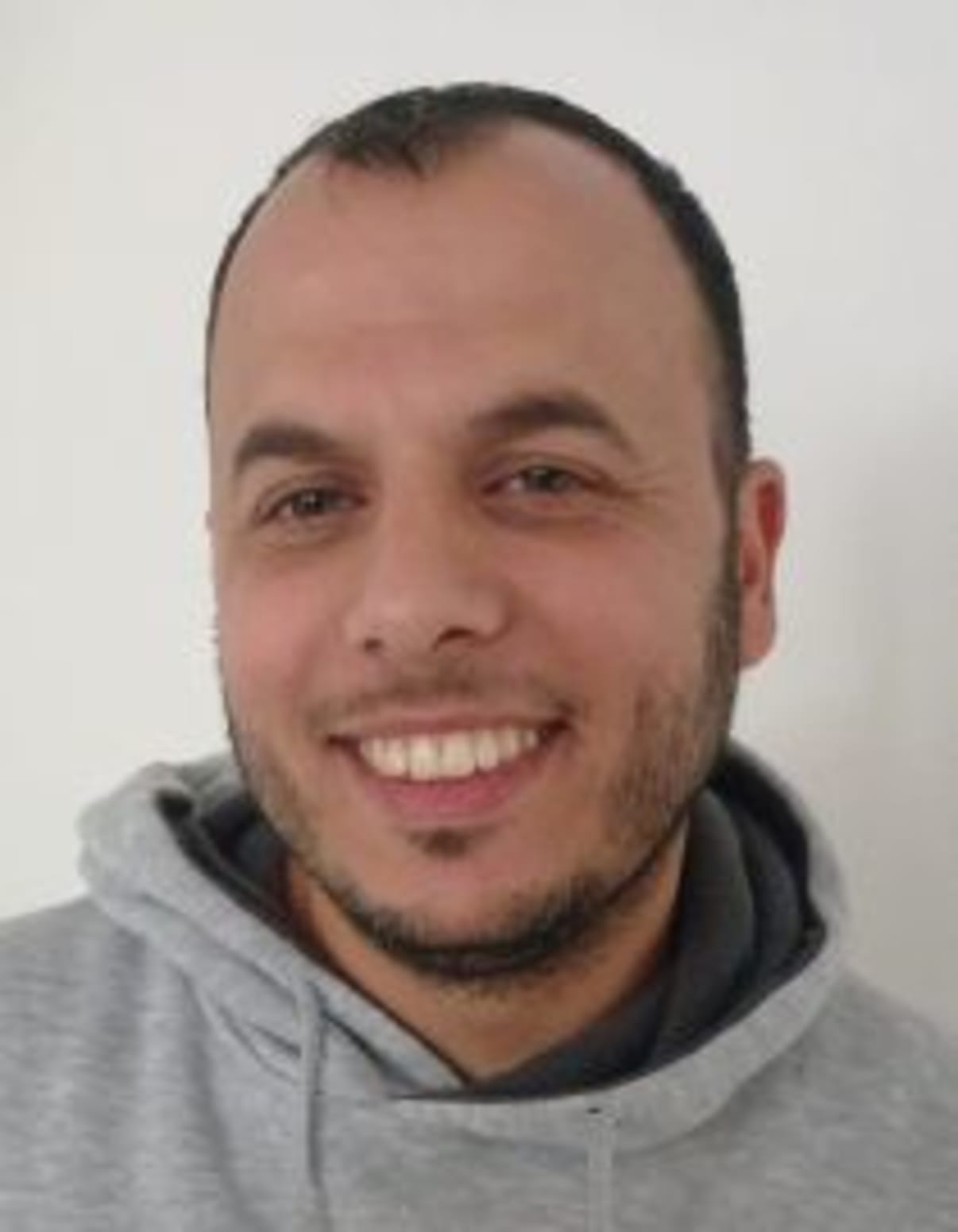 תמונת פורטרט של בעל המקצוע