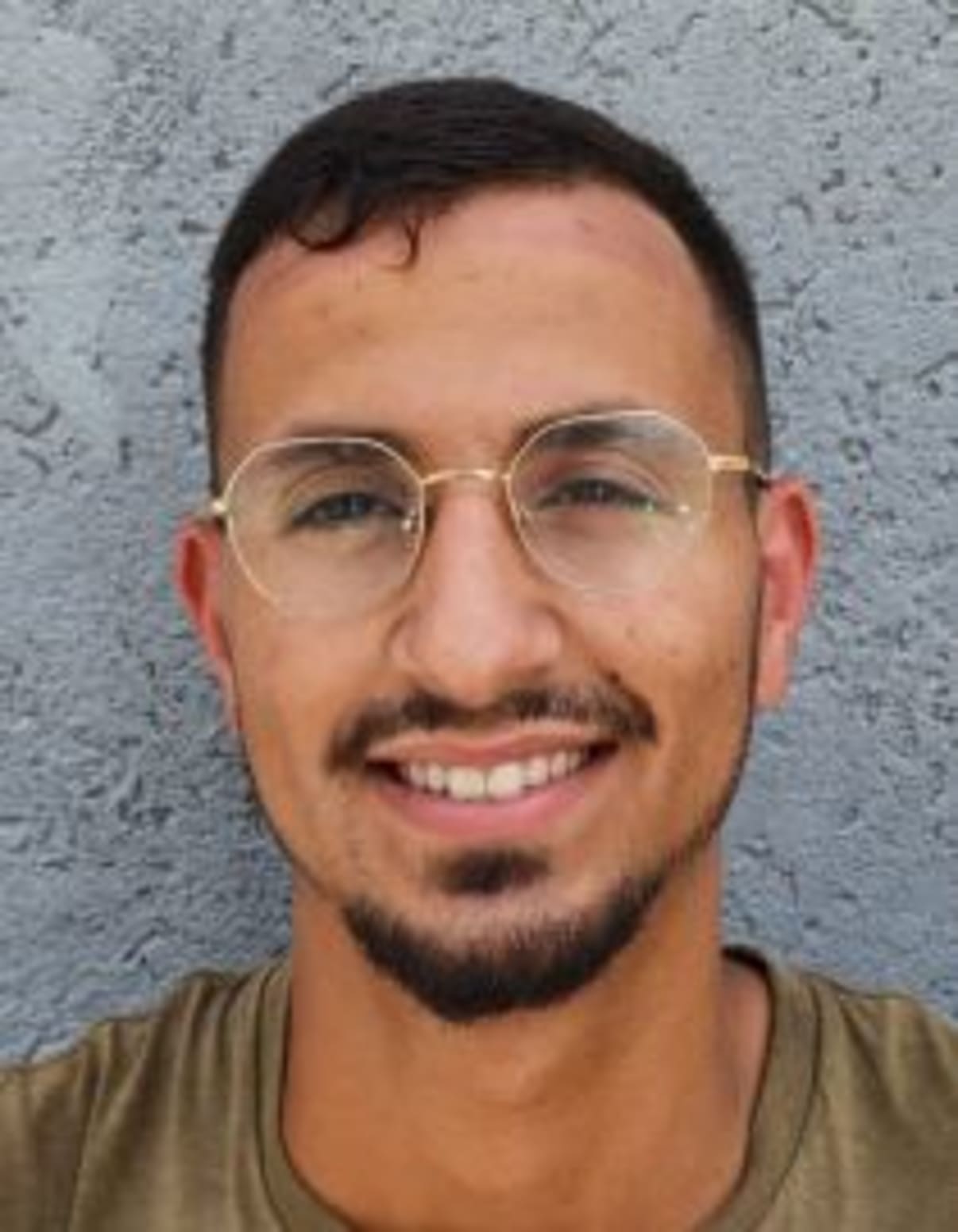 תמונת פורטרט של בעל המקצוע