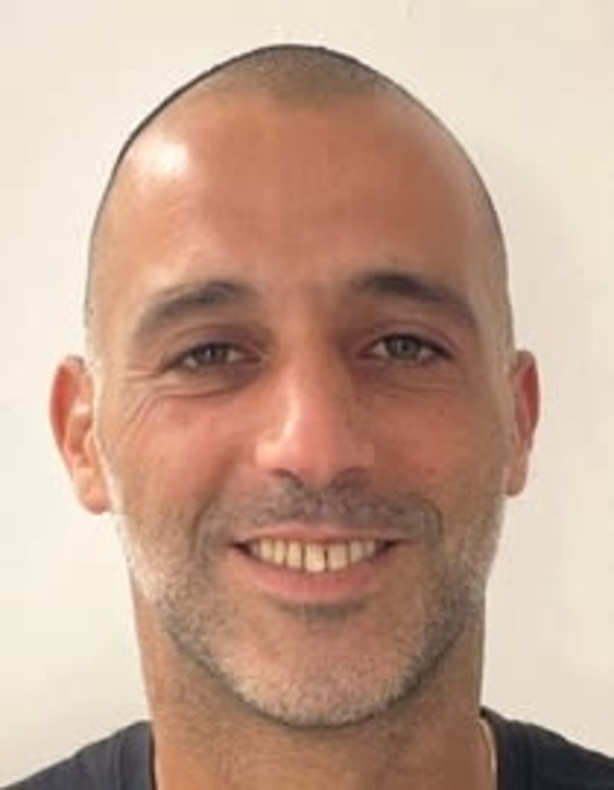 תמונת פורטרט של בעל המקצוע