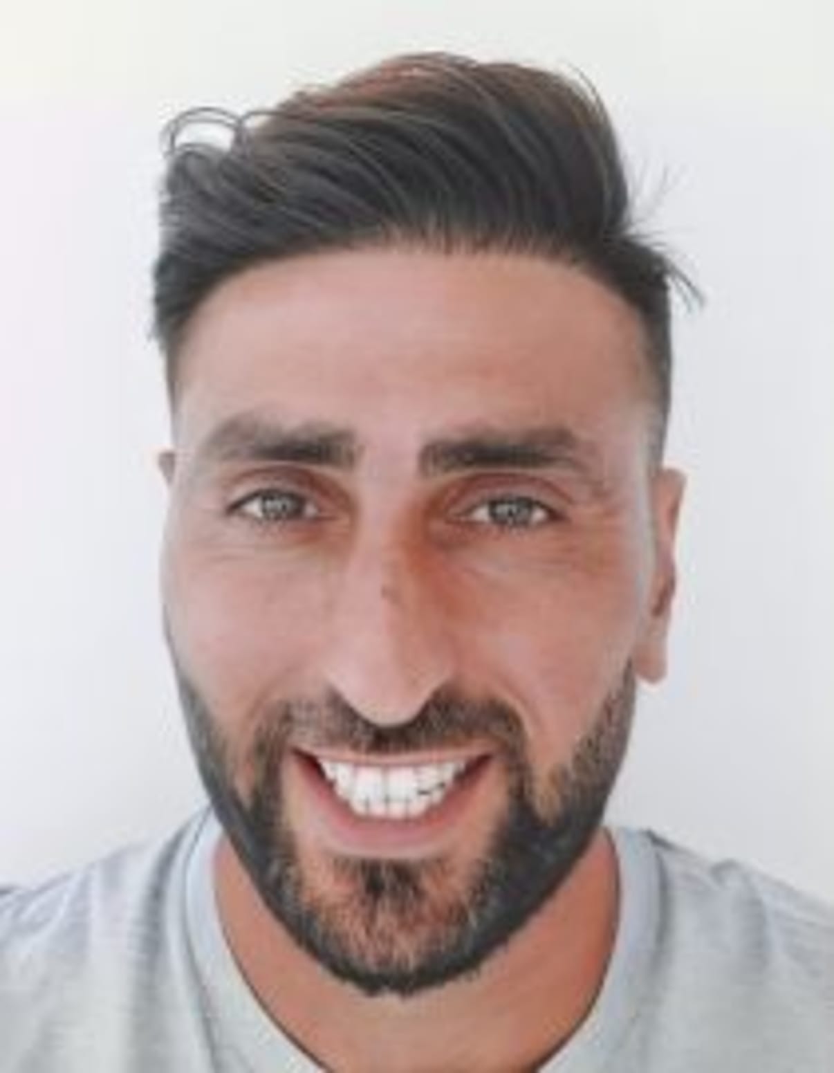 תמונת פורטרט של בעל המקצוע