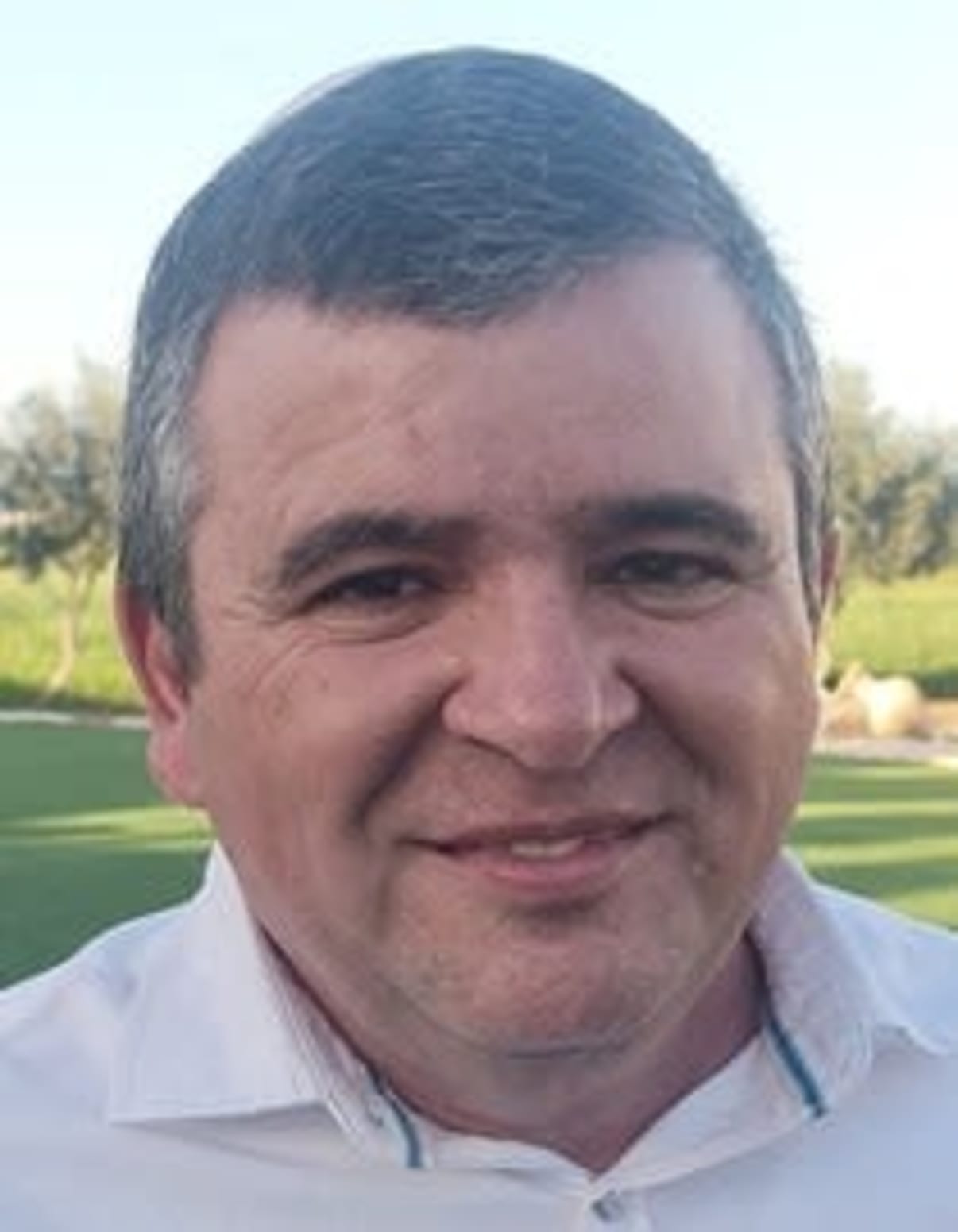 תמונת פורטרט של בעל המקצוע