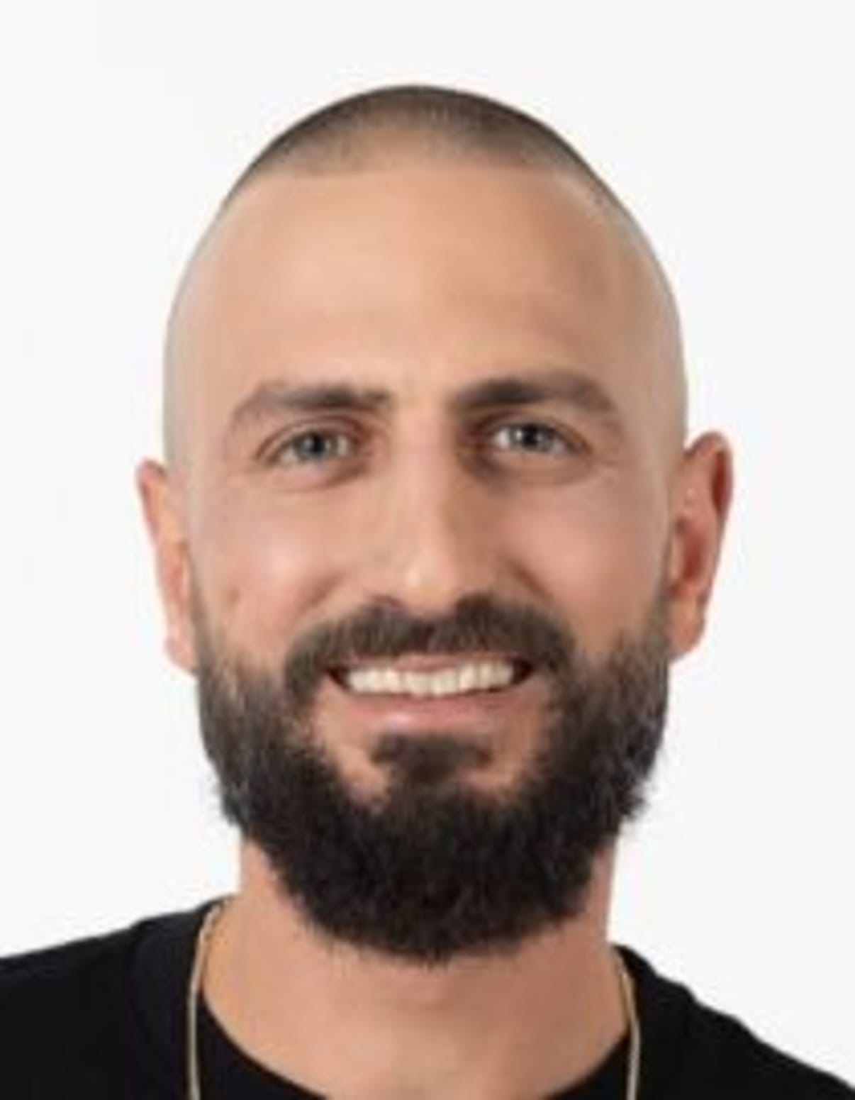 תמונת פורטרט של בעל המקצוע