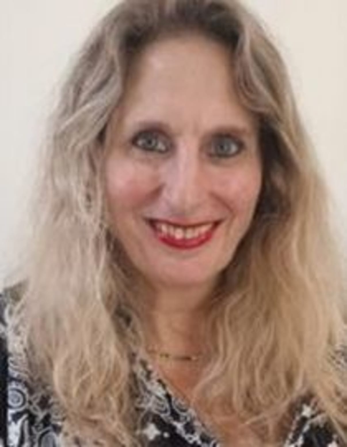 תמונת פורטרט של בעל המקצוע