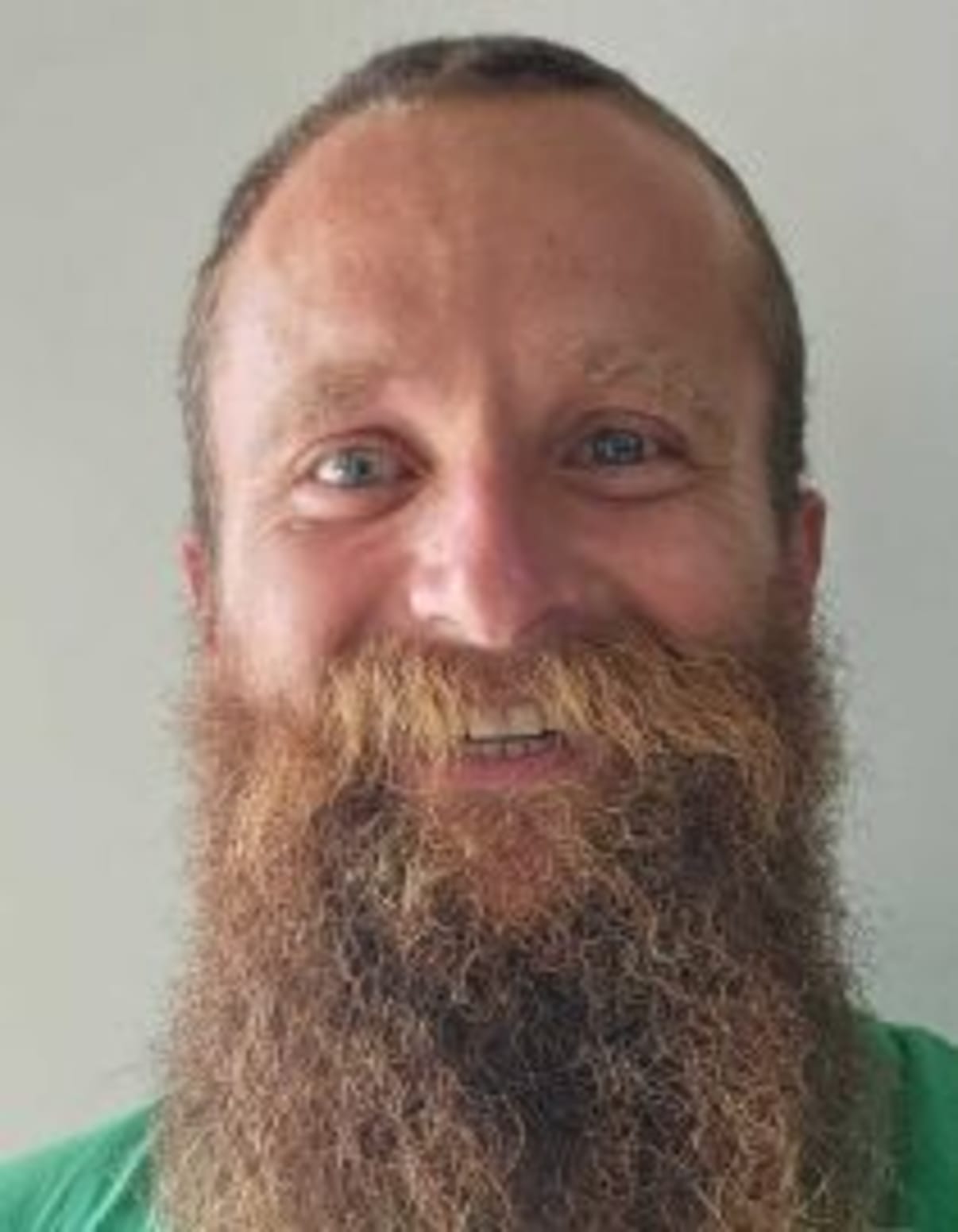 תמונת פורטרט של בעל המקצוע