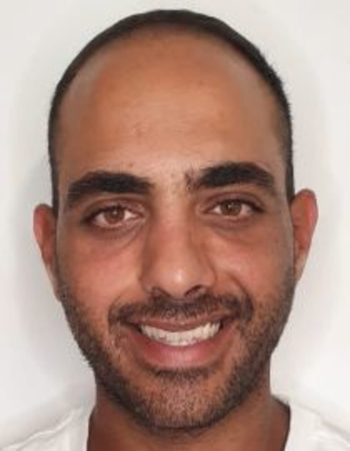 תמונת פורטרט של בעל המקצוע