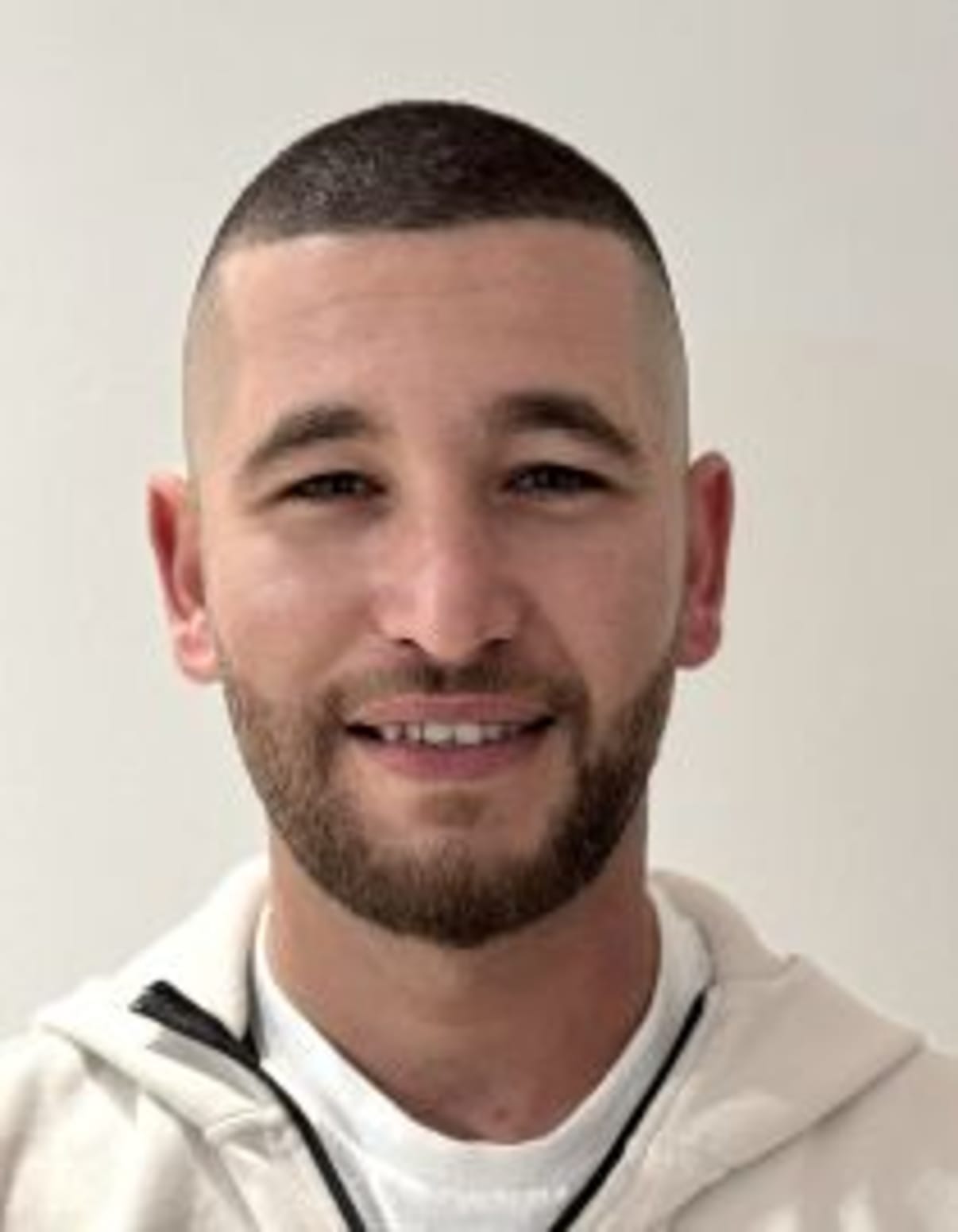 תמונת פורטרט של בעל המקצוע