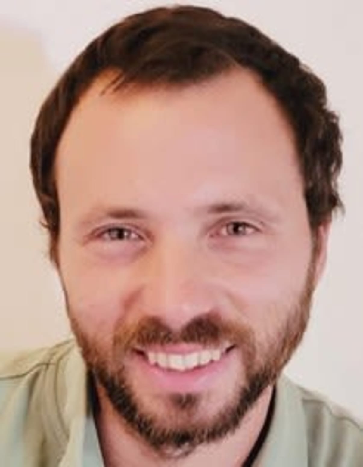 תמונת פורטרט של בעל המקצוע