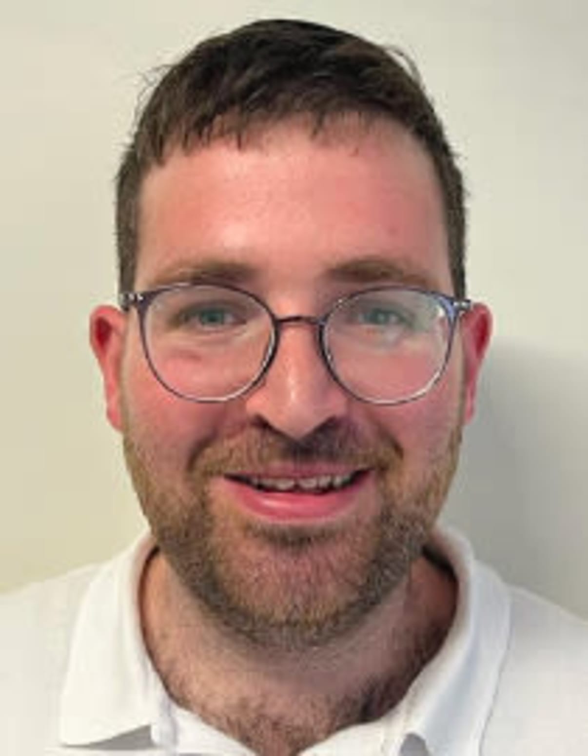 תמונת פורטרט של בעל המקצוע