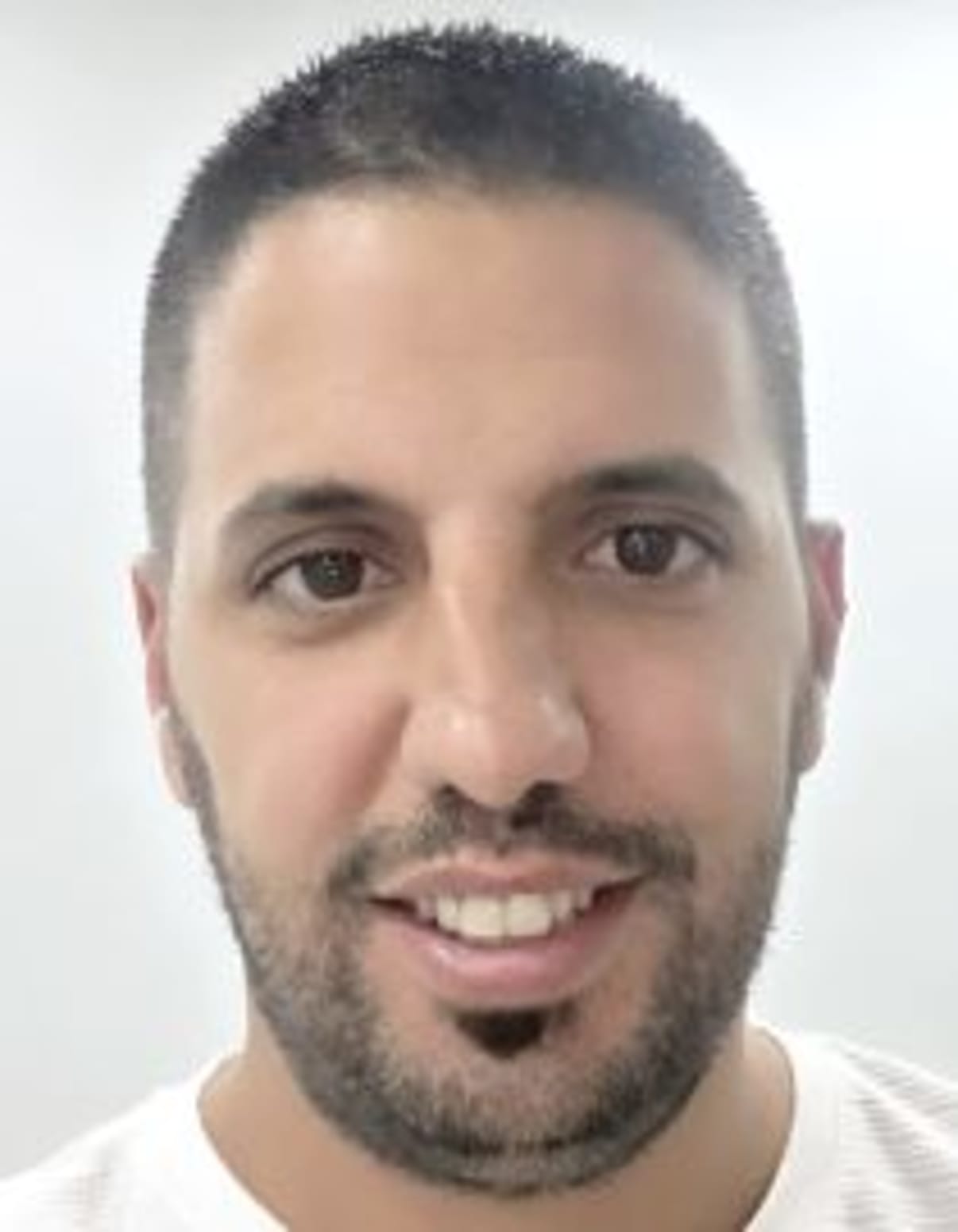 תמונת פורטרט של בעל המקצוע