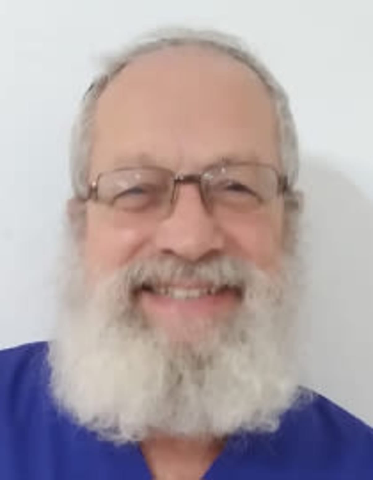 תמונת פורטרט של בעל המקצוע