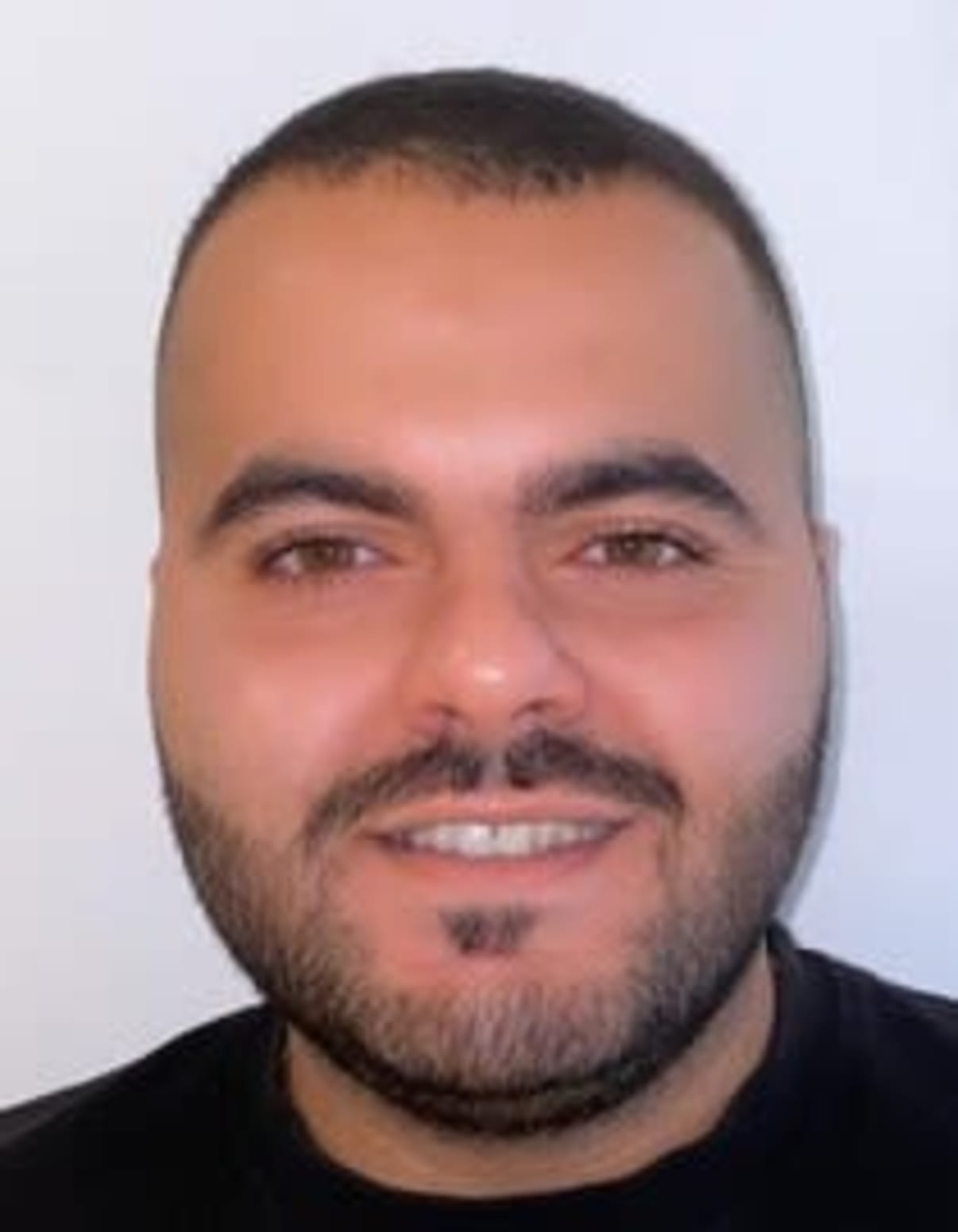 תמונת פורטרט של בעל המקצוע