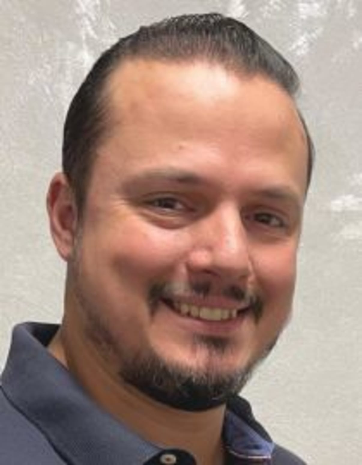 תמונת פורטרט של בעל המקצוע