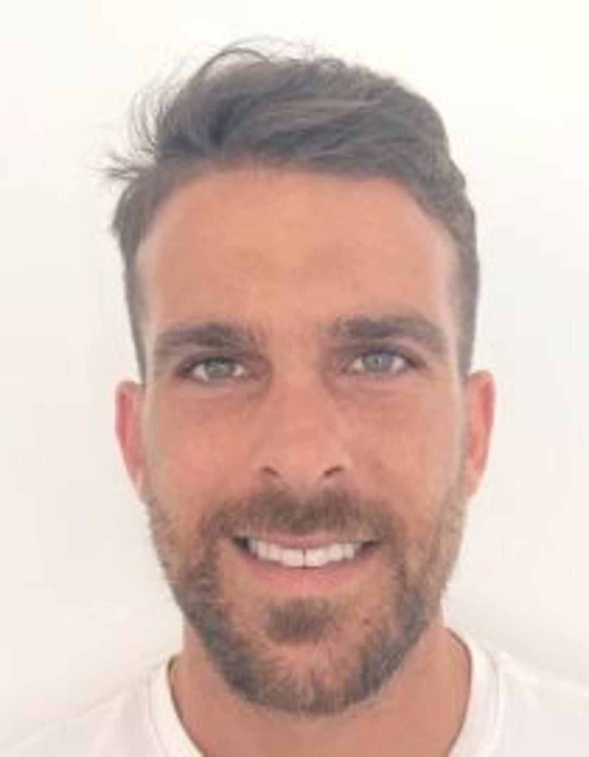 תמונת פורטרט של בעל המקצוע