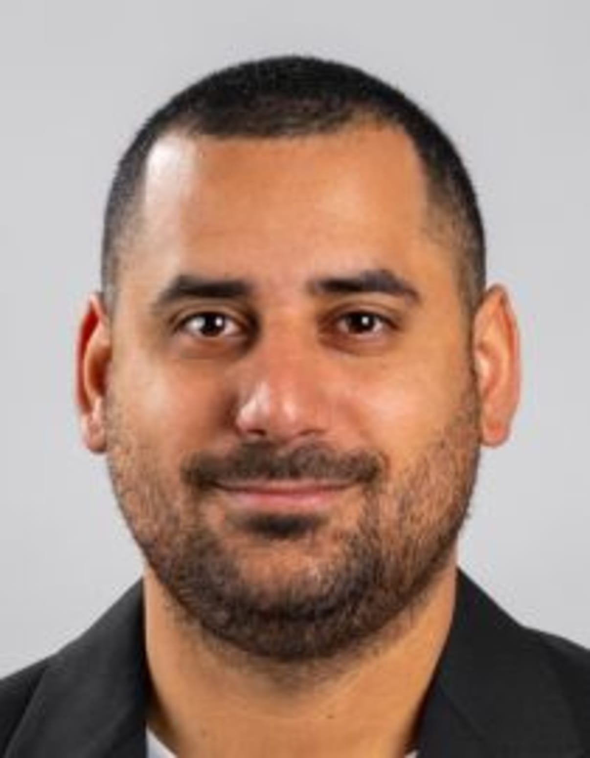 תמונת פורטרט של בעל המקצוע