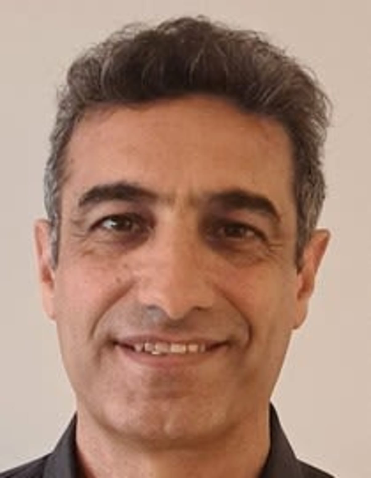 תמונת פורטרט של בעל המקצוע