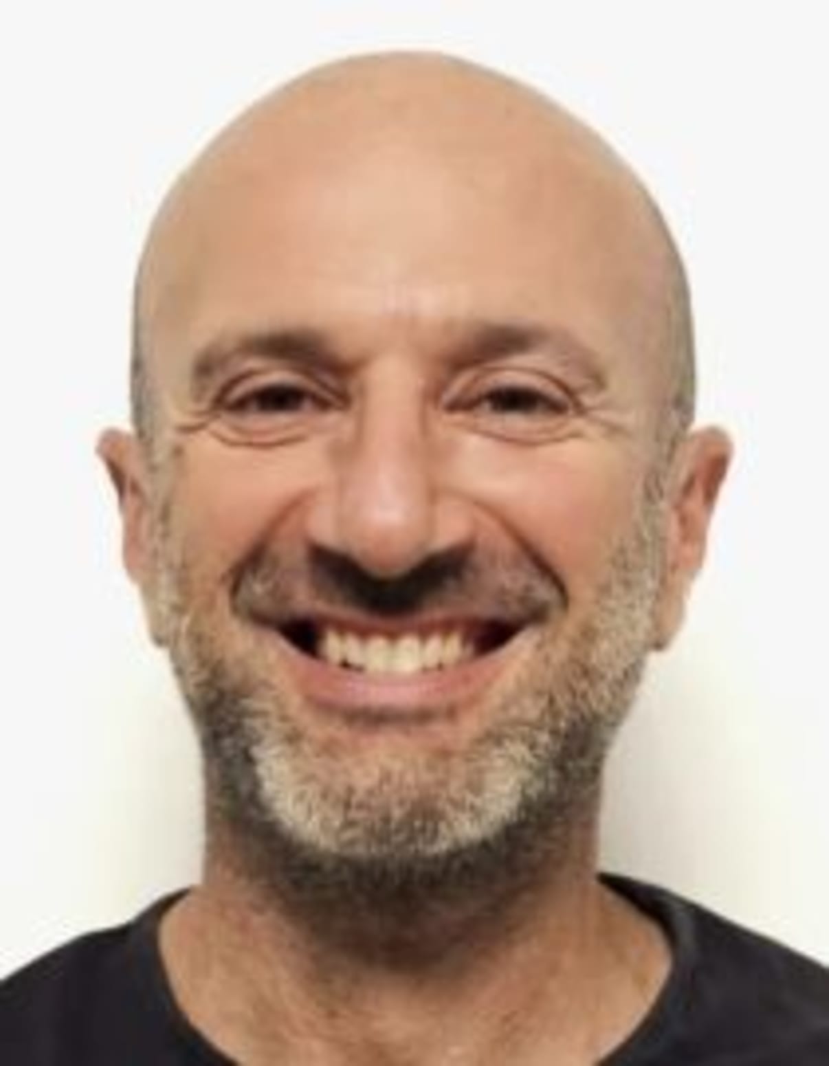 תמונת פורטרט של בעל המקצוע