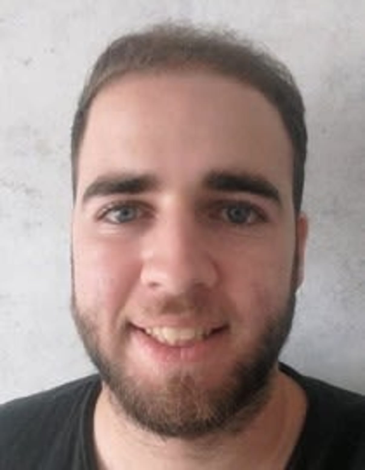 תמונת פורטרט של בעל המקצוע