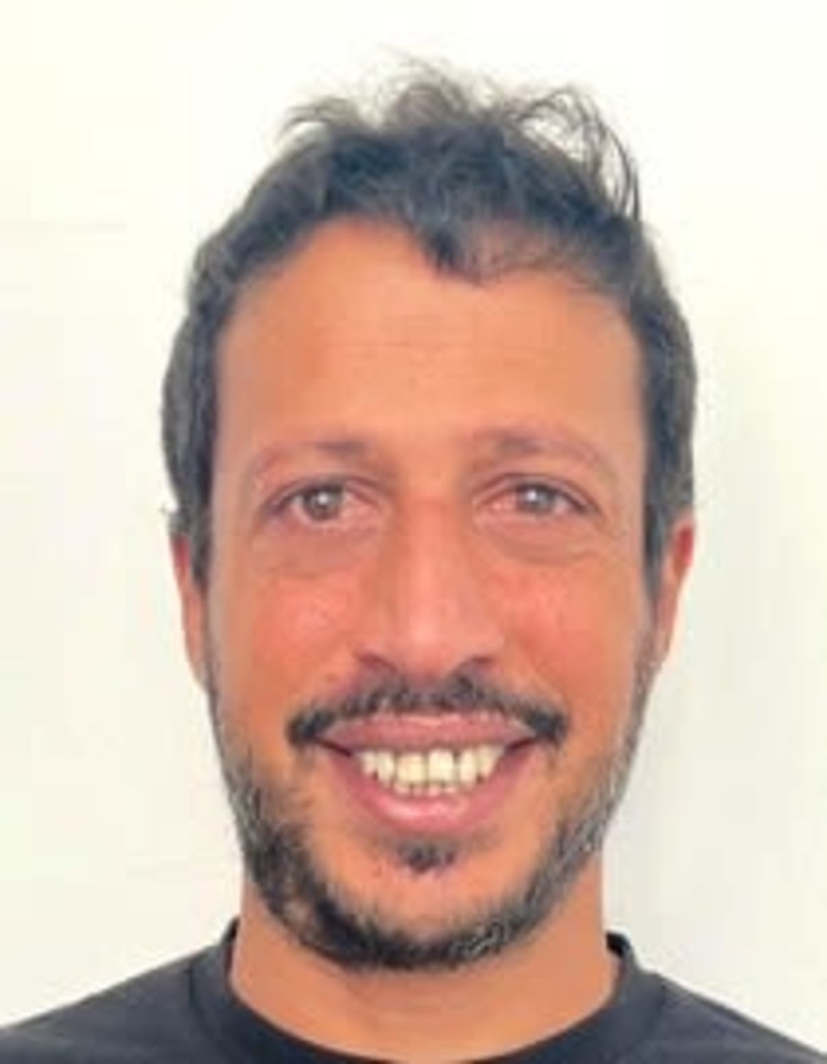 תמונת פורטרט של בעל המקצוע