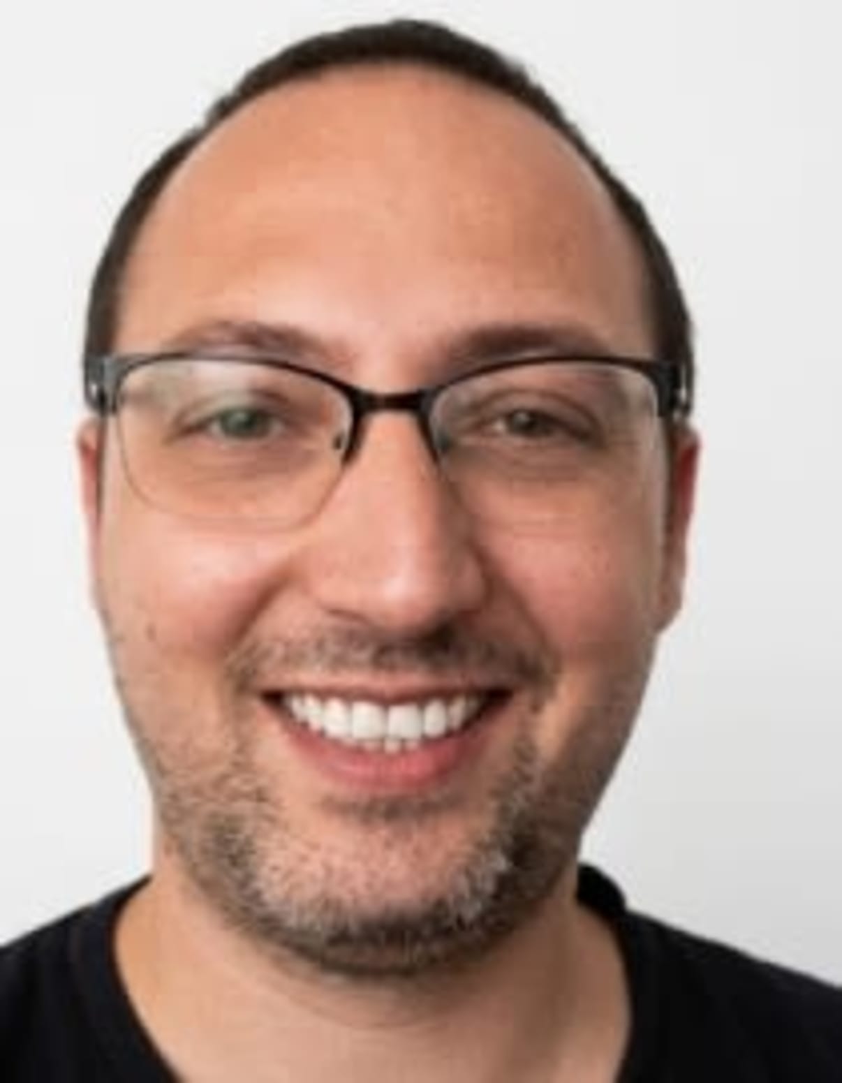 תמונת פורטרט של בעל המקצוע