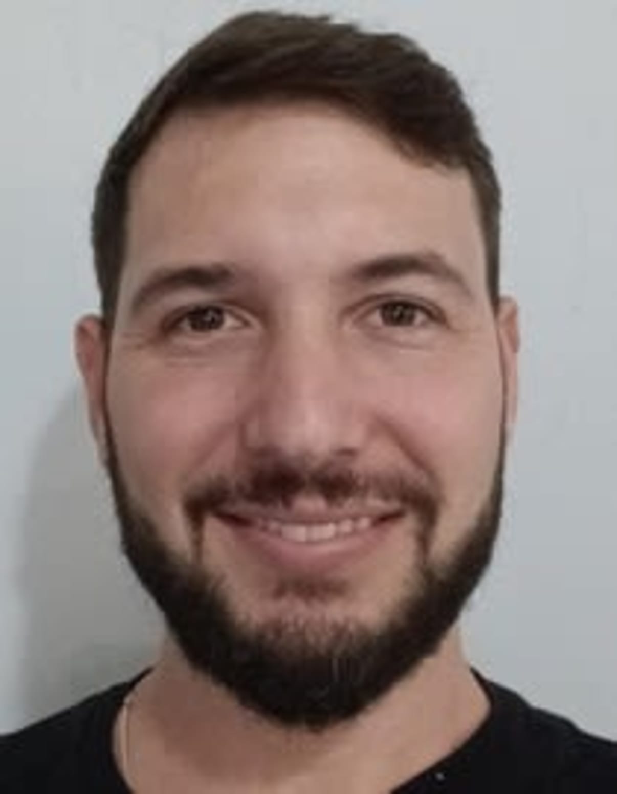 תמונת פורטרט של בעל המקצוע