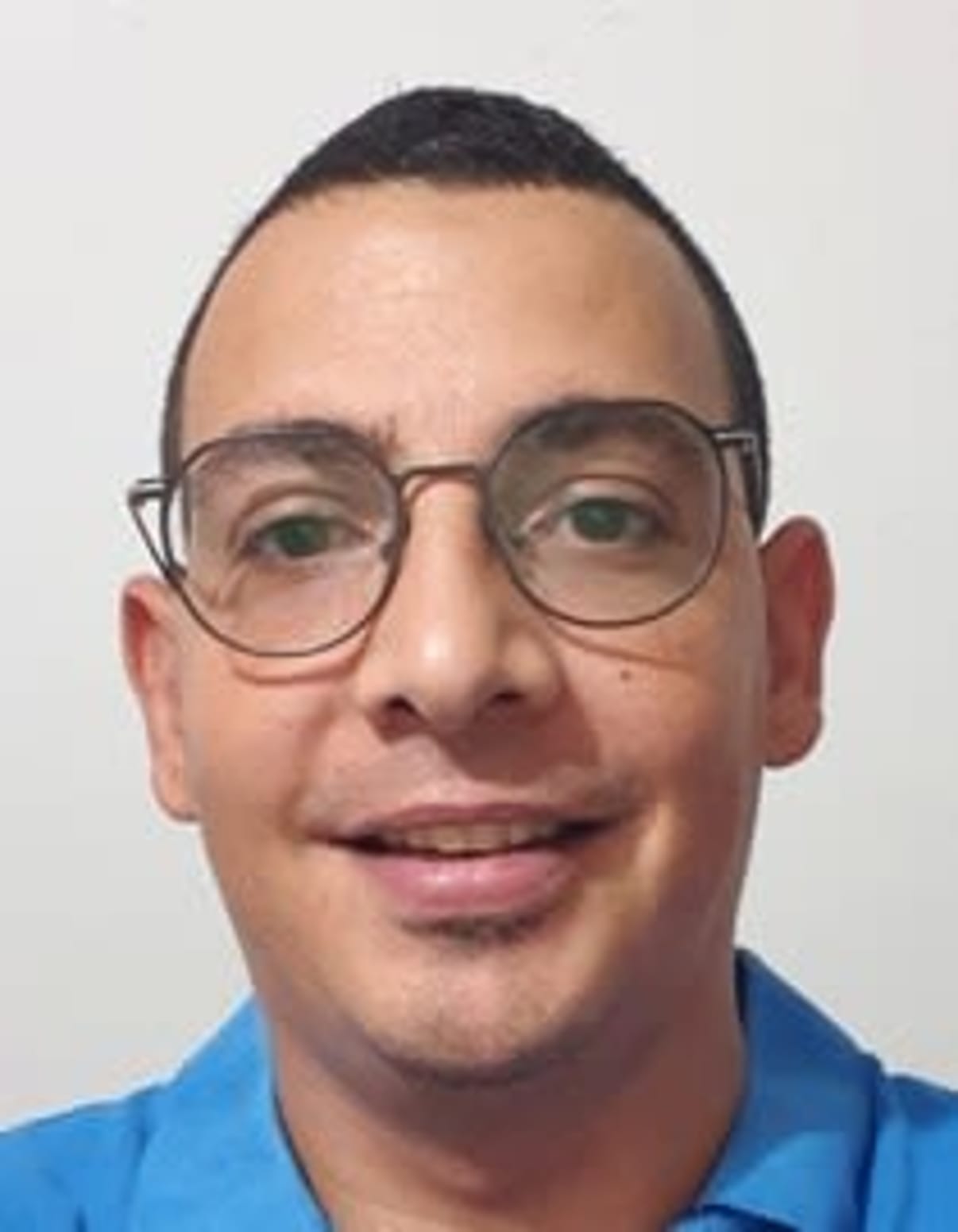 תמונת פורטרט של בעל המקצוע