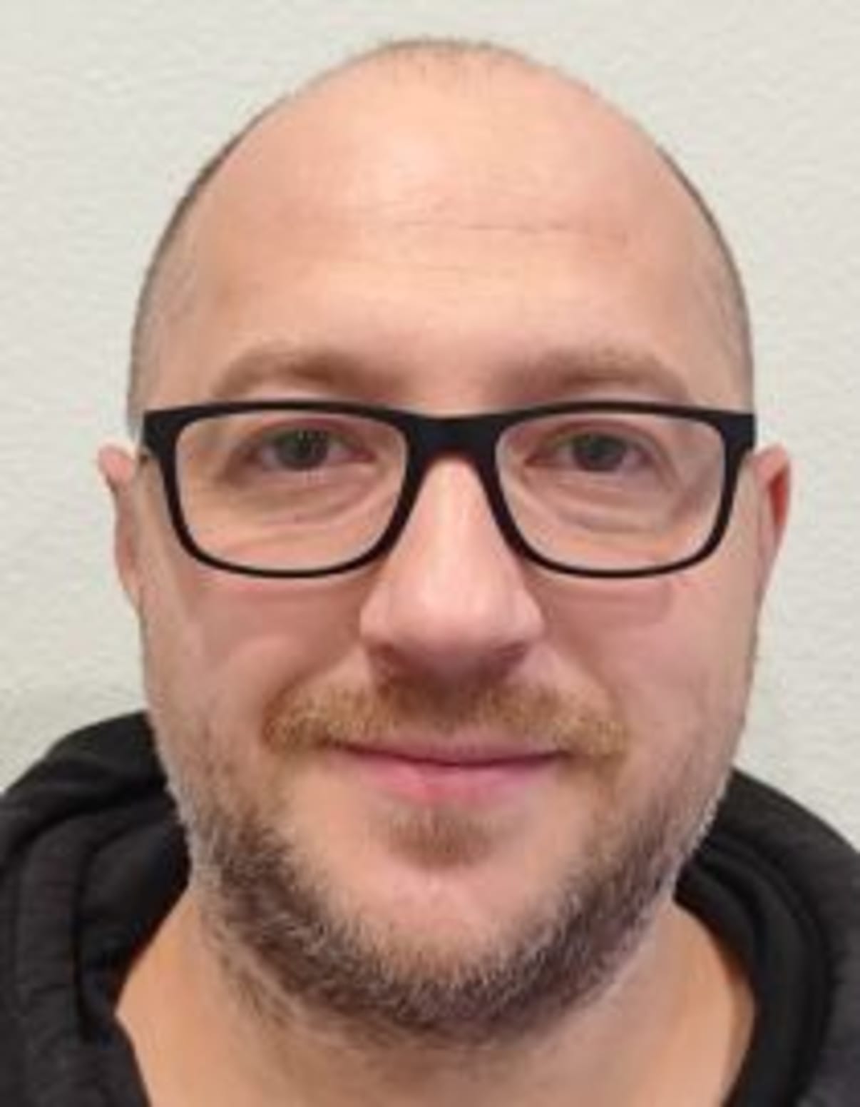 תמונת פורטרט של בעל המקצוע