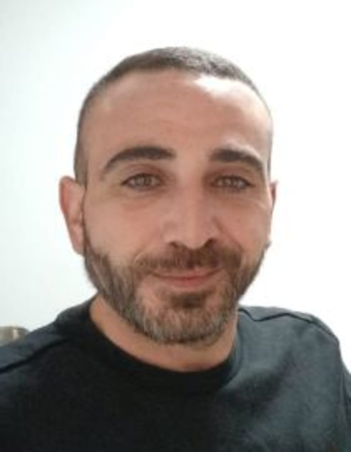 תמונת פורטרט של בעל המקצוע